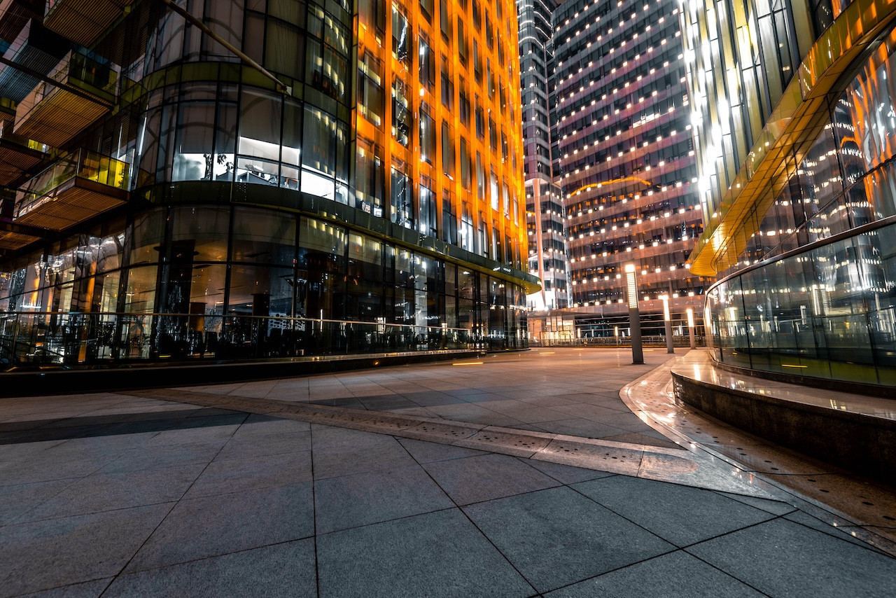 뜨개질의 매력: 손끝에서 피어나는 따뜻함, 함께 나누는 마음